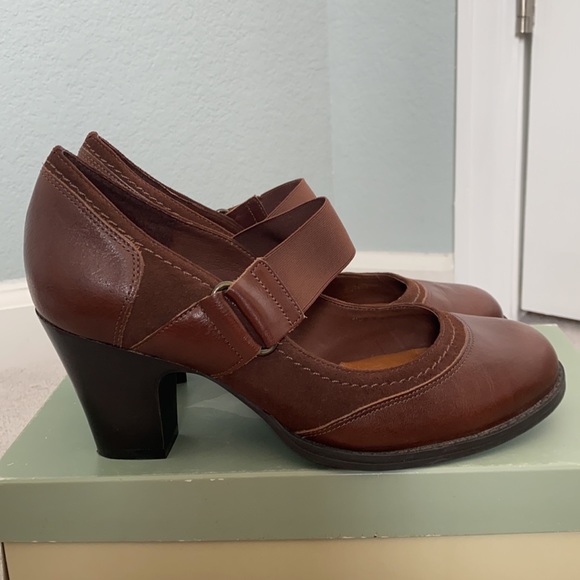 Nurture Panama Nutty heels. - Picture 4 of 7